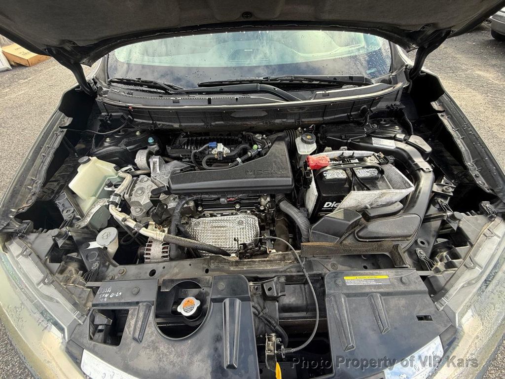 2017 Nissan Rogue FWD SV - 22928645 - 21