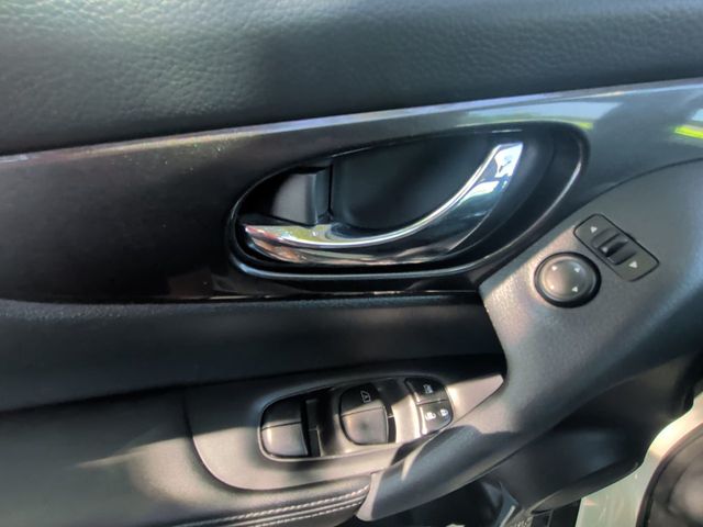 2017 Nissan Rogue S - 23027145 - 11