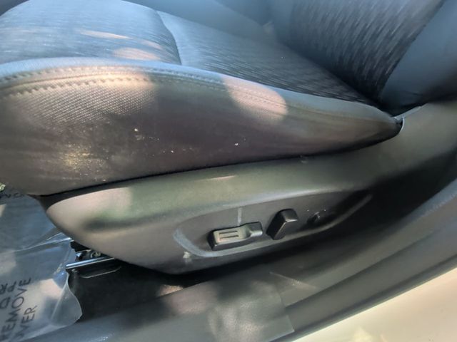2017 Nissan Rogue S - 23027145 - 12