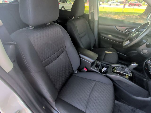 2017 Nissan Rogue S - 23027145 - 19