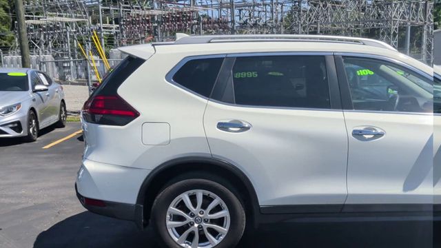 2017 Nissan Rogue S - 23027145 - 8