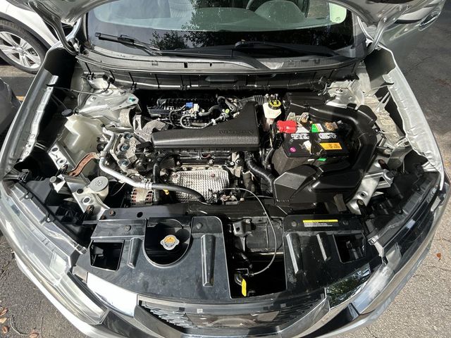 2017 Nissan Rogue S - 23027150 - 10