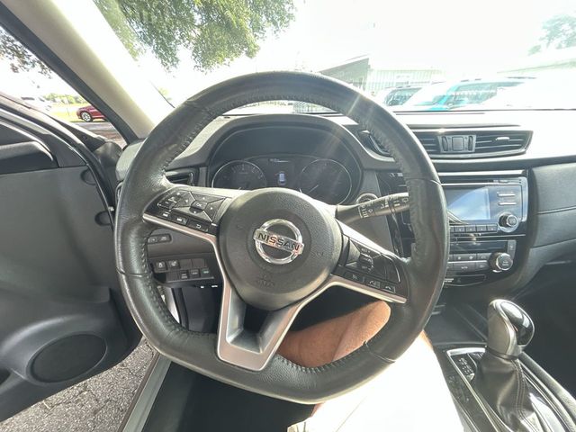 2017 Nissan Rogue S - 23027150 - 14