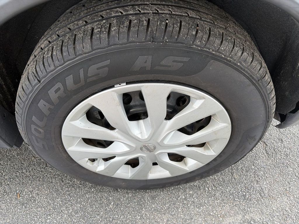 Nissan Rogue photo 10