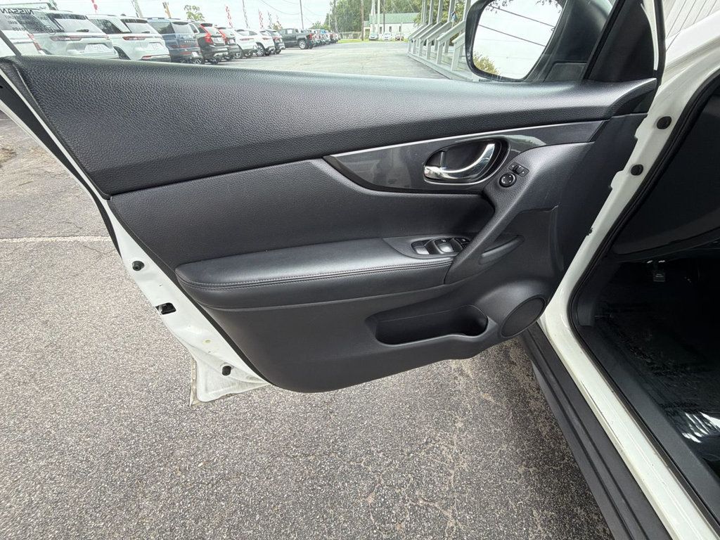 Nissan Rogue photo 12