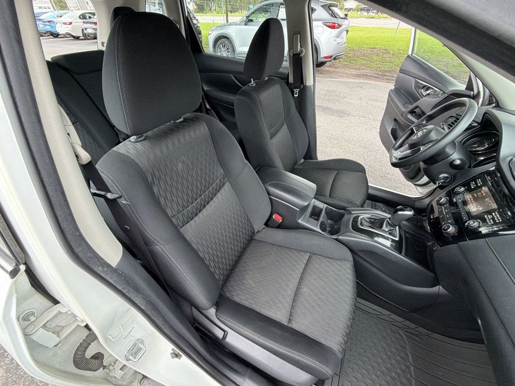 Nissan Rogue photo 20