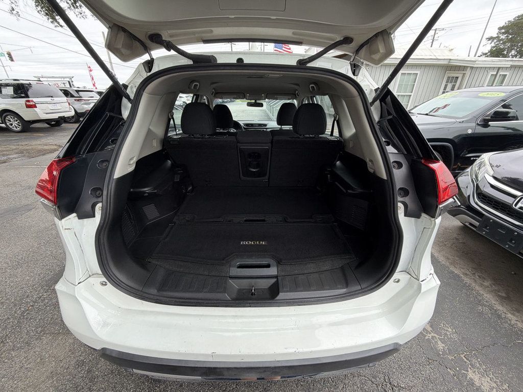 Nissan Rogue photo 22