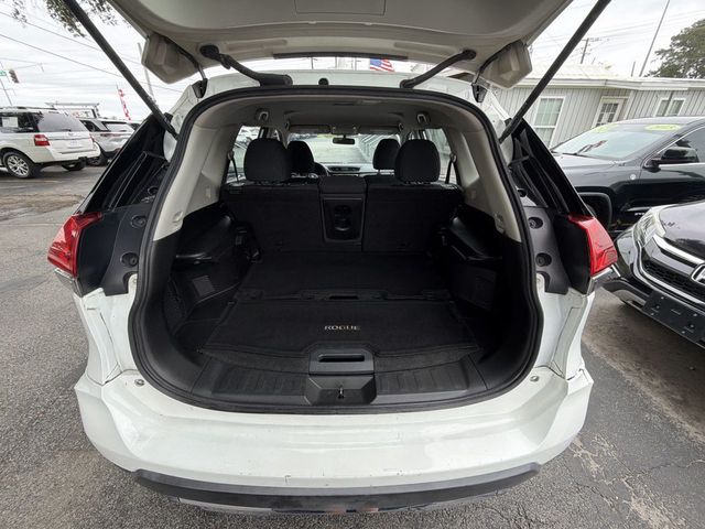 2017 Nissan Rogue S - 23082863 - 21