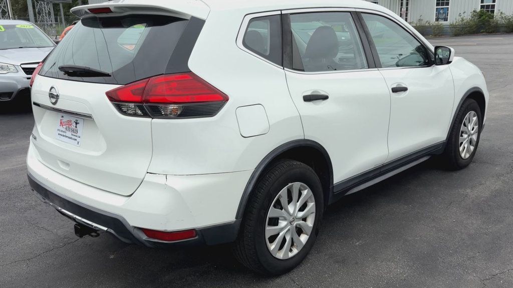 Nissan Rogue photo 8