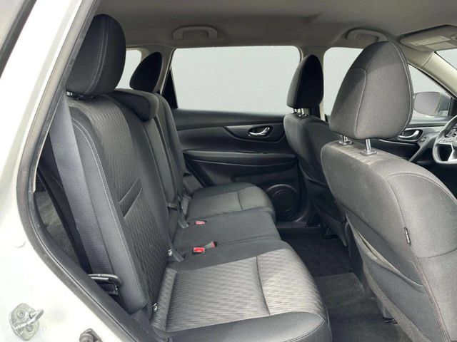 2017 Nissan Rogue S 4dr Crossover (midyear release) - 22992739 - 17