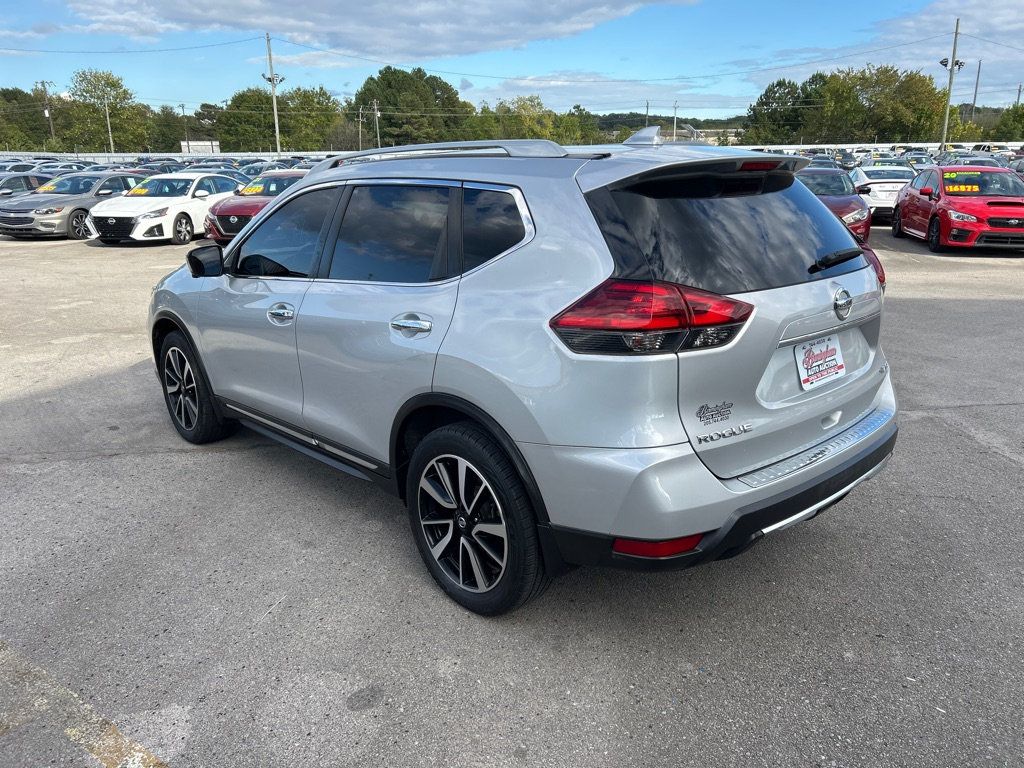 2017 Nissan Rogue SL photo 4
