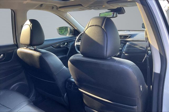 2017 Nissan Rogue SL - 23066054 - 11