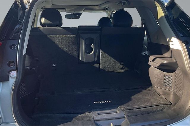 2017 Nissan Rogue SL - 23066054 - 29