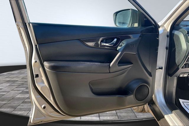 2017 Nissan Rogue SL - 23066054 - 6
