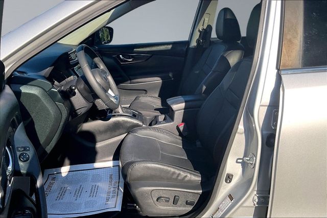 2017 Nissan Rogue SL - 23066054 - 7