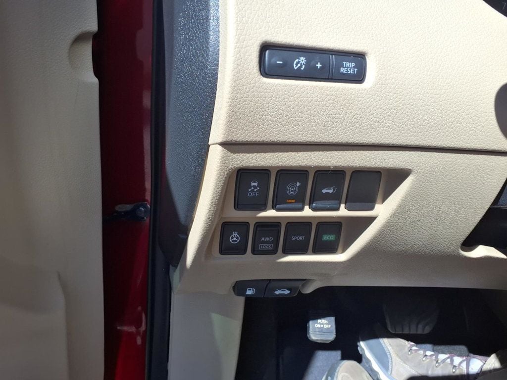 Nissan Rogue photo 16