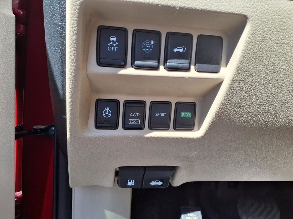 Nissan Rogue photo 17