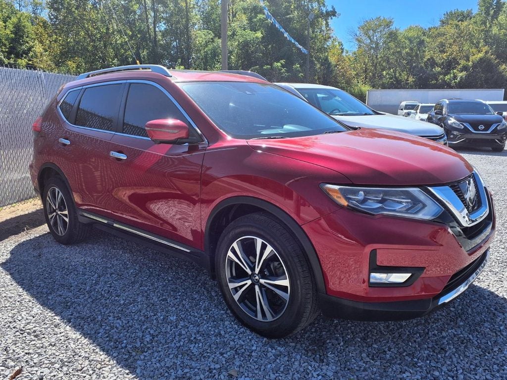 Nissan Rogue photo 2