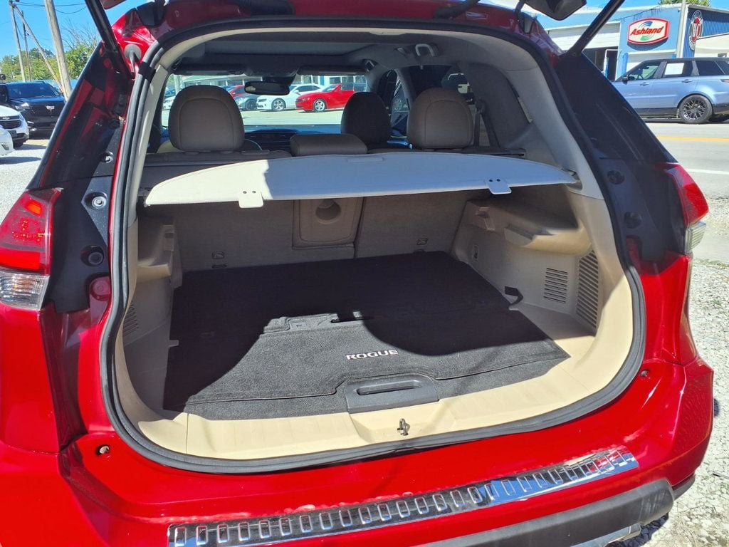 Nissan Rogue photo 20