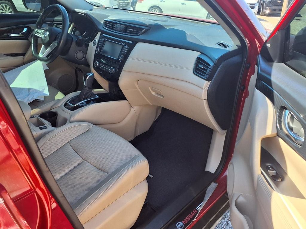 Nissan Rogue photo 24