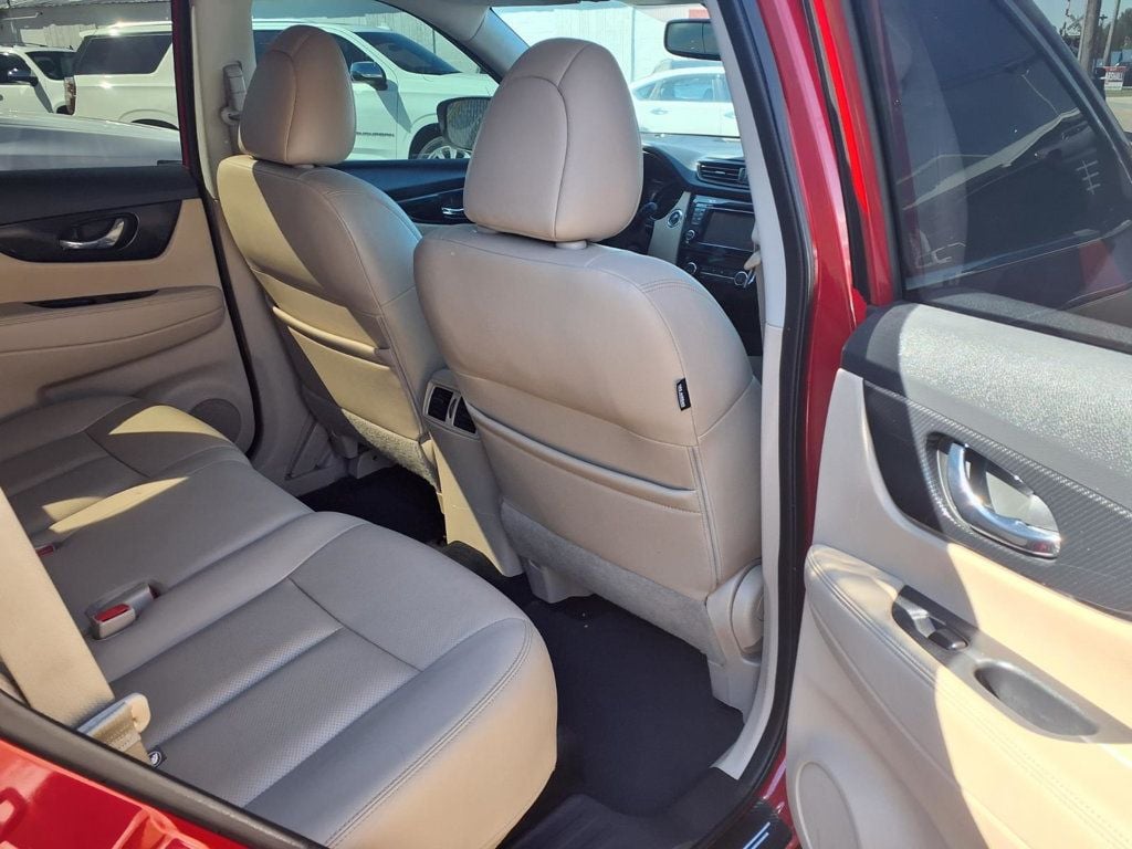 Nissan Rogue photo 25