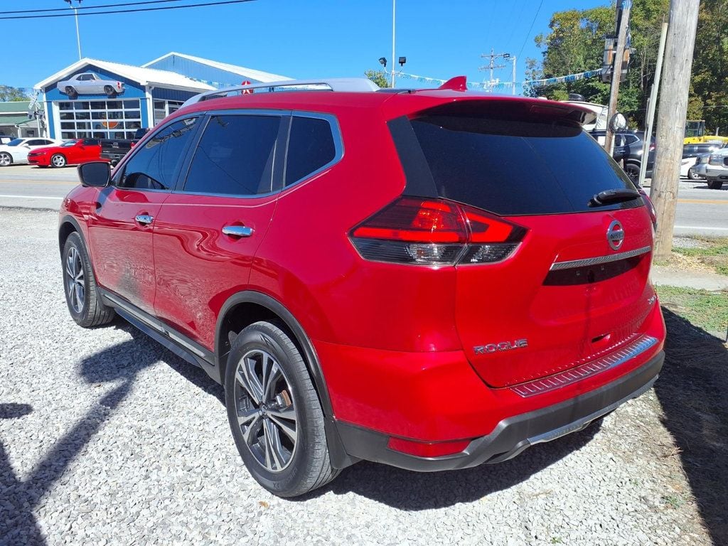 Nissan Rogue photo 4