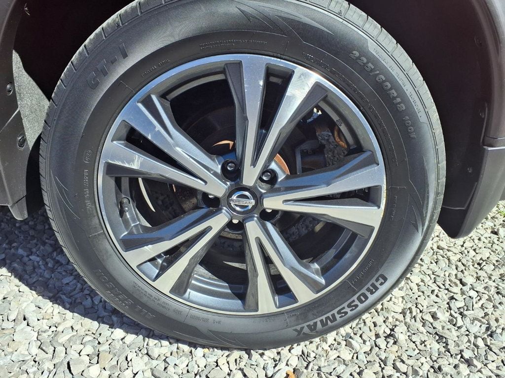 Nissan Rogue photo 5