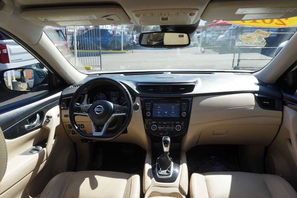 2017 Nissan Rogue SL photo 40
