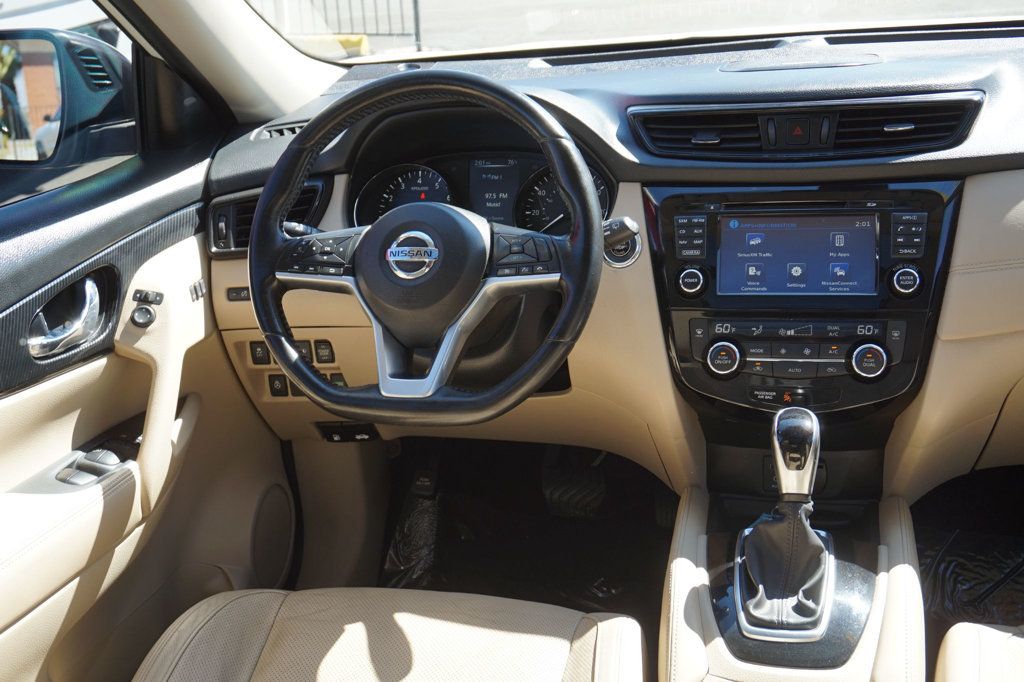 2017 Nissan Rogue SL photo 41