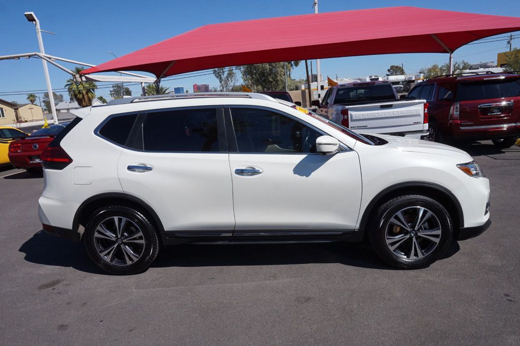 2017 Nissan Rogue SL photo 5