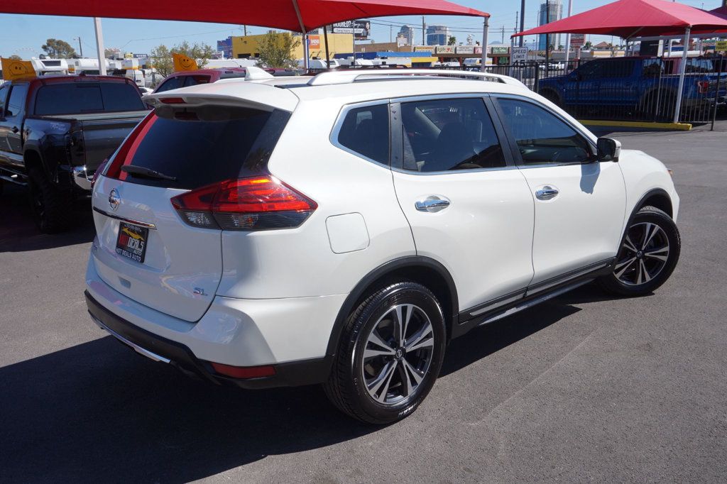 2017 Nissan Rogue SL photo 6