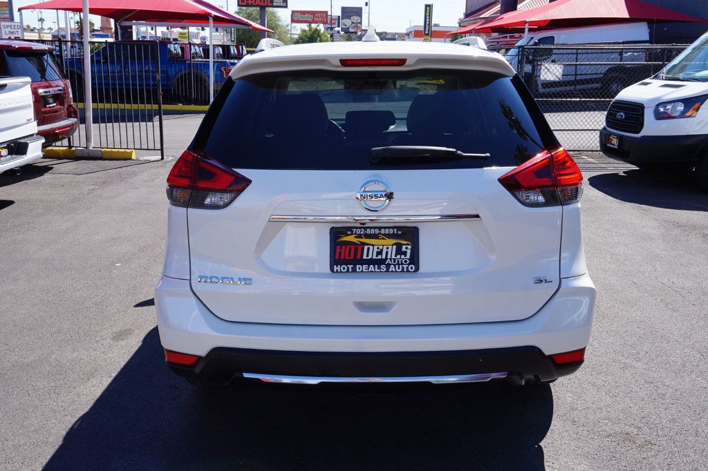 2017 Nissan Rogue SL photo 7