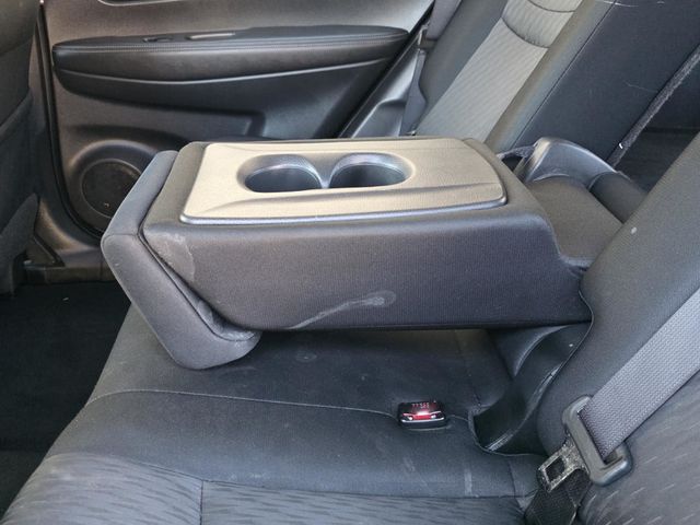 2017 Nissan Rogue SV - 23026702 - 9