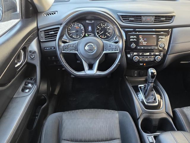 2017 Nissan Rogue SV - 23026702 - 10