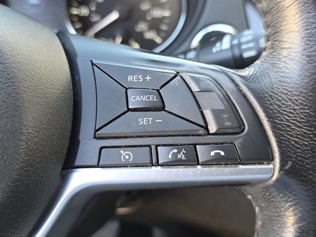 2017 Nissan Rogue SV - 23026702 - 21