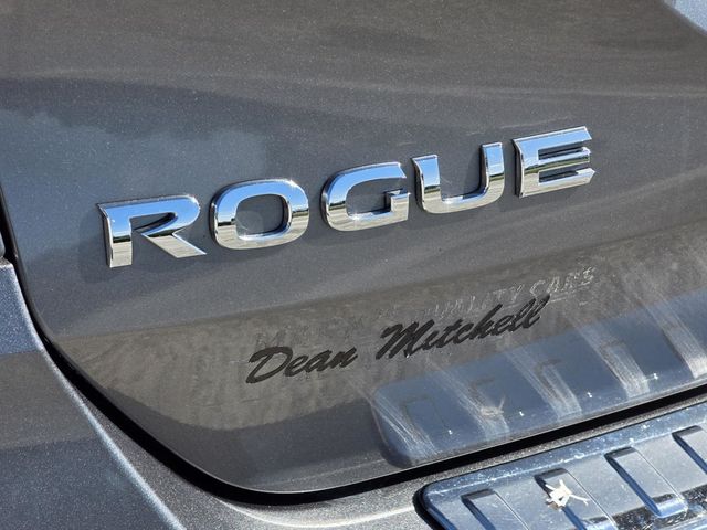 2017 Nissan Rogue SV - 23026702 - 25