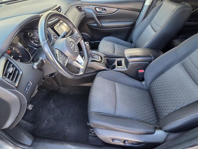 2017 Nissan Rogue SV - 23026702 - 6