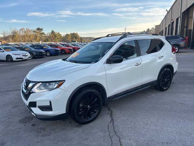 2017 Nissan Rogue SV - 22958596 - 2