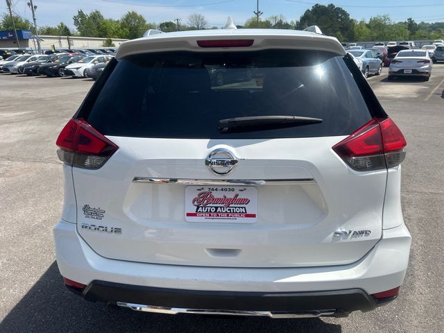2017 Nissan Rogue SV - 22994546 - 4