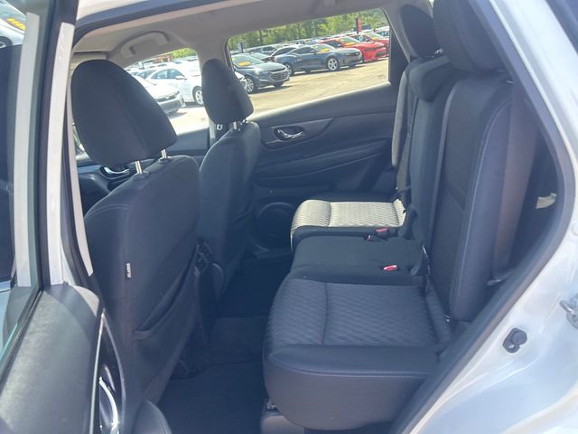 2017 Nissan Rogue SV - 22994546 - 6