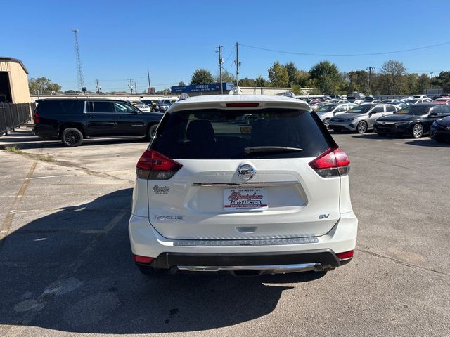 2017 Nissan Rogue SV - 23098331 - 4