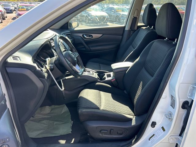 2017 Nissan Rogue SV - 23098331 - 7