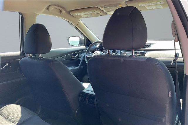 2017 Nissan Rogue SV - 23061409 - 14