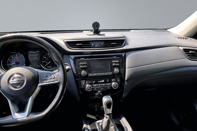 2017 Nissan Rogue SV - 23061409 - 23