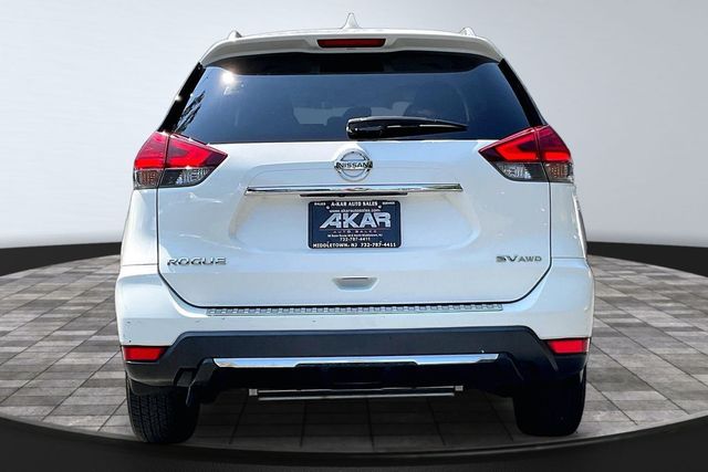 2017 Nissan Rogue SV - 23061409 - 5
