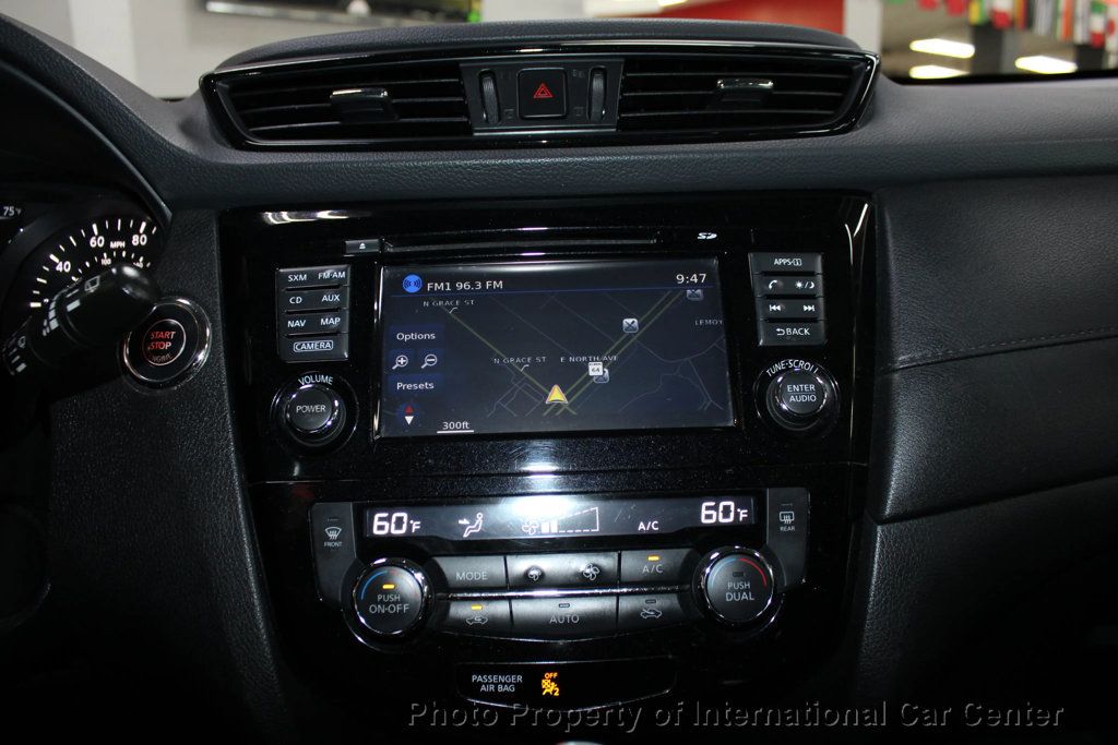 2017 Nissan Rogue SV (2017.5) Sport Utility 4D - 22927835 - 15