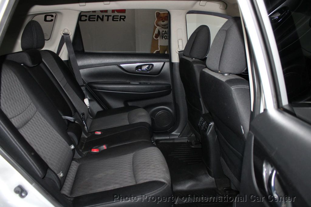2017 Nissan Rogue SV (2017.5) Sport Utility 4D - 22927835 - 24