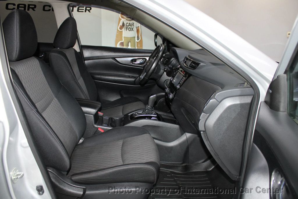 2017 Nissan Rogue SV (2017.5) Sport Utility 4D - 22927835 - 27