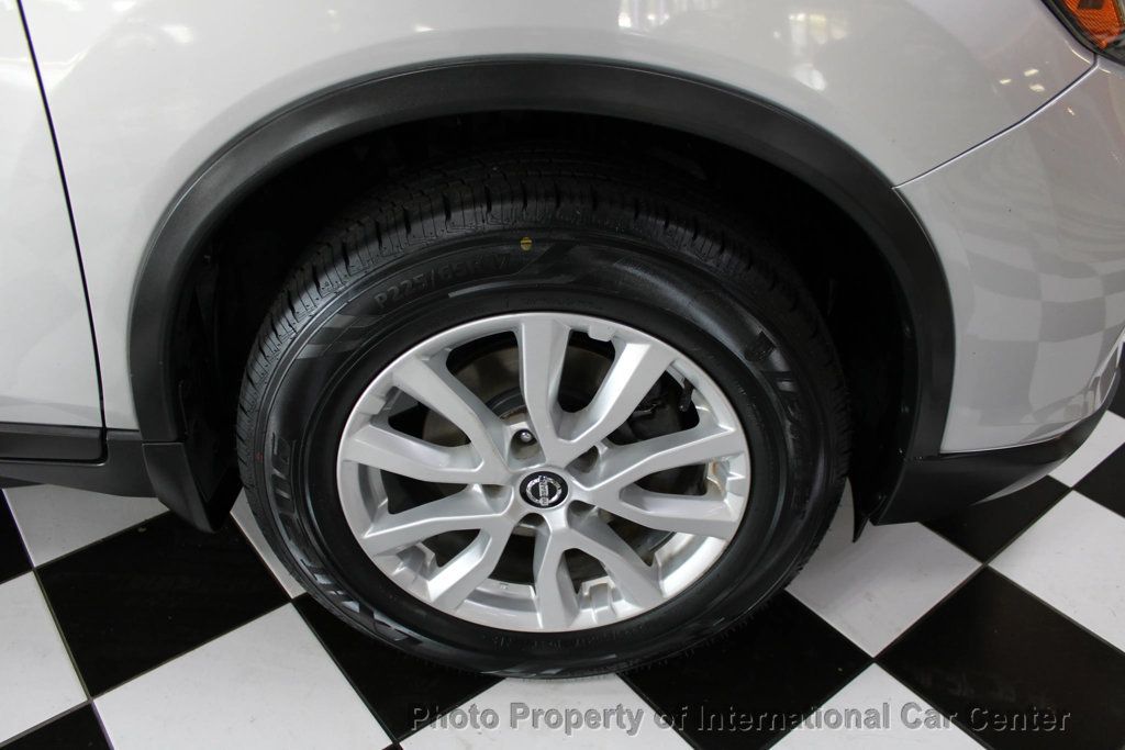 2017 Nissan Rogue SV (2017.5) Sport Utility 4D - 22927835 - 35
