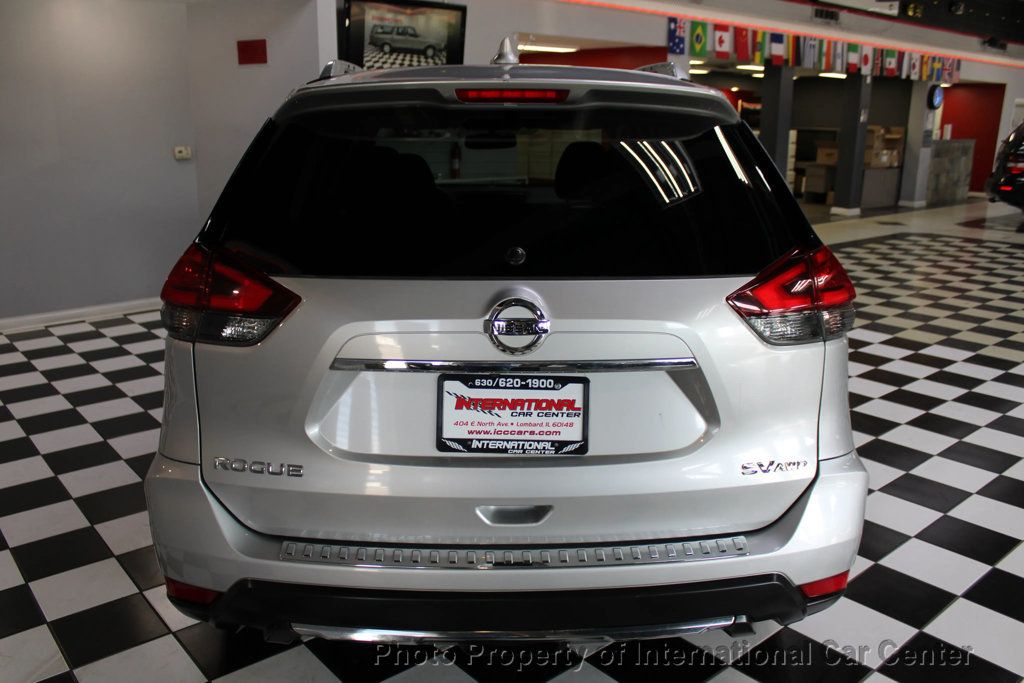 2017 Nissan Rogue SV (2017.5) Sport Utility 4D - 22927835 - 5